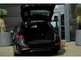 Mercedes-Benz C-klasse Estate 200 AMG Line | 204 PK | Panoramadak | Leder | 360°-camera | Massage stoelen | Mercedes-Benz C-Klasse Estate 200 AMG Line 204 PK met een 1.5-liter viercilinder benzinemotor met mild-hybride ondersteuning, lederen bekleding, elektrisch panoramadak, verwarmde en geventile
