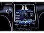 Mercedes-Benz C-klasse Estate 200 AMG Line | 204 PK | Panoramadak | Leder | 360°-camera | Massage stoelen | Mercedes-Benz C-Klasse Estate 200 AMG Line 204 PK met een 1.5-liter viercilinder benzinemotor met mild-hybride ondersteuning, lederen bekleding, elektrisch panoramadak, verwarmde en geventile