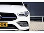Mercedes-Benz CLA 180 AMG Line | Sfeerverlichting | 19 Inch | Trekhaak | Camera | Apple Carplay / Android Auto