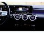 Mercedes-Benz CLA 180 AMG Line | Sfeerverlichting | 19 Inch | Trekhaak | Camera | Apple Carplay / Android Auto