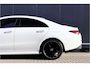 Mercedes-Benz CLA 180 AMG Line | Sfeerverlichting | 19 Inch | Trekhaak | Camera | Apple Carplay / Android Auto