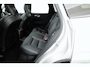Volvo XC60 2.0 T8 Plug-in hybrid AWD Ultimate Dark | Long Range | Trekhaak | 22 inch | Head-up | Pano-dak |