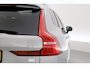 Volvo XC60 2.0 T8 Plug-in hybrid AWD Ultimate Dark | Long Range | Trekhaak | 22 inch | Head-up | Pano-dak |