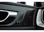 Volvo XC60 2.0 T8 Plug-in hybrid AWD Ultimate Dark | Long Range | Trekhaak | 22 inch | Head-up | Pano-dak |