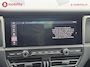 Porsche Macan 2.0 T Panoramadak Memory Pakket Trekhaak 2000kg Dealer Onderhouden! | Achteruitrijcamera | Stoelverwarming | Navigatie | Apple CarPlay