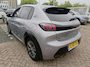 Peugeot e-208 EV Allure Pack 50 kWh | Fase 3 laden | SOH 86,94% | Navigatie | Camera | Stoelverwarming | NL auto | 1e Eigenaar | Dealer onderhouden |