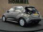 Toyota Yaris 1.5 Hybrid 115 Comfort - ORIGINEEL NEDERLANDSE AUTO - AIRCO (AUTOMATISCH) - ACHTERUITRIJCAMERA - APPLE CARPLAY/ANDROID AUTO - BLUETOOTH TELEFOONVOORBEREIDING - ADAPTIEVE CRUISE CONTROL - GROOTLICHT ASSISTANT - HILL HOLD FUNCTIE