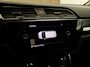 Volkswagen Touran 1.5 TSI Highline - AIRCO (AUTOMATISCH) - BLUETOOTH TELEFOONVOORBEREIDING - ALCANTARA BEKLEDING - PARKEERSENSOREN VOOR EN ACHTER - APPLE CARPLAY/ANDROID AUTO - CRUISE CONTROL ADAPTIEF - LED KOPLAMPEN