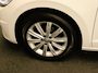 Volkswagen Touran 1.5 TSI Highline - AIRCO (AUTOMATISCH) - BLUETOOTH TELEFOONVOORBEREIDING - ALCANTARA BEKLEDING - PARKEERSENSOREN VOOR EN ACHTER - APPLE CARPLAY/ANDROID AUTO - CRUISE CONTROL ADAPTIEF - LED KOPLAMPEN