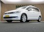 Volkswagen Touran 1.5 TSI Highline - AIRCO (AUTOMATISCH) - BLUETOOTH TELEFOONVOORBEREIDING - ALCANTARA BEKLEDING - PARKEERSENSOREN VOOR EN ACHTER - APPLE CARPLAY/ANDROID AUTO - CRUISE CONTROL ADAPTIEF - LED KOPLAMPEN
