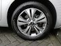 Kia Venga 1.4 CVVT First Edition | 16" LM | Trekhaak | Navi | Airco | Cruise | Camera | PDC | All seasons |
