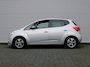 Kia Venga 1.4 CVVT First Edition | 16" LM | Trekhaak | Navi | Airco | Cruise | Camera | PDC | All seasons |