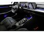 Volkswagen Golf 1.5 eTSI R-Line Business | PANORAMADAK | STUURVERWARMING | DAB | APPLE | CAMERA | TREKHAAK | 18"