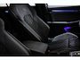 Volkswagen Golf 1.5 eTSI R-Line Business | PANORAMADAK | STUURVERWARMING | DAB | APPLE | CAMERA | TREKHAAK | 18"