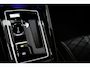 Volkswagen Golf 1.5 eTSI R-Line Business | PANORAMADAK | STUURVERWARMING | DAB | APPLE | CAMERA | TREKHAAK | 18"