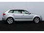 Audi A3 Sportback 2.0 TDI Attraction Pro Line Business/ 5-Drs/ Sportstoelen/ 17'' LMV/ Navi/ Clima/ Cruise/ Sportstuur/ Elek. pakket/ Isofix/ Radio-CD AUX/ Armsteun/ Mistl./ Dakspoiler/ Dakrails/ Chroom.
