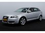 Audi A3 Sportback 2.0 TDI Attraction Pro Line Business/ 5-Drs/ Sportstoelen/ 17'' LMV/ Navi/ Clima/ Cruise/ Sportstuur/ Elek. pakket/ Isofix/ Radio-CD AUX/ Armsteun/ Mistl./ Dakspoiler/ Dakrails/ Chroom.