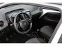 Peugeot 108 1.0 e-VTi Active/ 5-Drs/ DAB+/ Airco/ Bluetooth/ Elek. Ramen/ C.V. Afstand/ Isofix/ Getint glas/ LED Dagrijverl.