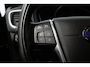 Volvo V40 2.0 D2 R-Design/ D-Riem verv: 150.000 KM!/ Trekhaak/ Half Leder - Alcantara/ 16'' LMV/ Voorruitverw./ Stoelverw./ Navi/ Clima/ Cruise/ Elek. pakket/ Isofix/ Bluetooth/ Multi. LEDER. Stuur/ PDC/ Chroom.