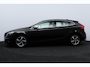 Volvo V40 2.0 D2 R-Design/ D-Riem verv: 150.000 KM!/ Trekhaak/ Half Leder - Alcantara/ 16'' LMV/ Voorruitverw./ Stoelverw./ Navi/ Clima/ Cruise/ Elek. pakket/ Isofix/ Bluetooth/ Multi. LEDER. Stuur/ PDC/ Chroom.