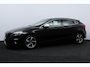 Volvo V40 2.0 D2 R-Design/ D-Riem verv: 150.000 KM!/ Trekhaak/ Half Leder - Alcantara/ 16'' LMV/ Voorruitverw./ Stoelverw./ Navi/ Clima/ Cruise/ Elek. pakket/ Isofix/ Bluetooth/ Multi. LEDER. Stuur/ PDC/ Chroom.