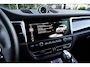 Porsche Macan 2.0 SportDesign Krijt Pano Luchtvering 18-weg NL-auto