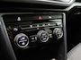 Volkswagen T-Roc 1.5 TSI Sport 150PK Panoramadak, Trekhaak, Elektrische Achterklep, 18" LM Velgen, Alarm, Parkeersensoren voor en achter