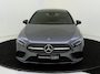 Mercedes-Benz A-klasse 180 Business Solution AMG Premium Plus /Panoramadak /Memory /Keyless /Night-Pakket