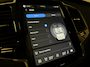 Volvo XC90 T8 AWD Recharge Ultra Dark Black | Vol! | Bowers & Wilkins | Luchtvering | Stoelventilatie | Trekhaak | 360 Camera | Head-Up Display | Stoelmassage | 455pk | Adaptieve Cruise Control | Black Pack; zwarte logo's, velgen | Stoelverwarming voor+achter | Stuurwielverwarming | Schuifdak | 22 Inch | Full LED Meesturende koplampen | Pilot Assist | BLIS Dode Hoek Detectie | Alcantara hemelbekleding | Lederen handgrepen en zonnekleppen | Elektrische voorstoelen geheugen | Nappa Lederen bekleding | Zitting verlenging voorstoelen | Lederen Dashboard | Google Infotainment | Keyless Drive | Parkeersensoren voor+achter | Elektrisch bedienbare achterklep | Geïntegreerde zongordijnen achterportieren | Geïntegreerd kinderzitje achterin | Verlichte instaplijsten | 7-Persoons | 4-Zone Climate Control | DAB Radio | Apple Carplay/Android Auto | Alarm Klasse III | Draadloos telefoon opladen | Volvo On Call met mobiele App functie | Auto is tevens voorzien van Gold Coating | Onyx Black Metallic |