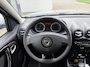 Dacia Duster 1.6-16V Lauréate 2wd 105 PK. Distributieriem vervangen bij 138.000 KM !!! Geen mooie auto maar technisch top en rijdt nieuw !!