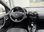 Dacia Duster 1.6-16V Lauréate 2wd 105 PK. Distributieriem vervangen bij 138.000 KM !!! Geen mooie auto maar technisch top en rijdt nieuw !!