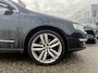 Volkswagen Passat Variant 2.0 TDI Highline | APK | Cruise Control | NAVI | Trekhaak | Leder/Alcantara | Zomer- en winterwielen | Goed onderhouden