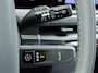 Kia EV3 Plus Advanced 58.3 kWh SOH 100% | HARMAN KARDON | DODE HOEK | ELEK. STOELEN | STOEL + STUURVERWARMING | ADAP. CRUISE | ACHTERUITRIJCAMERA | PANO | FABRIEKS GARANTIE TOT 01-2032 | NET ONDERHOUD GEHAD DIRECT LEVERBAAR |