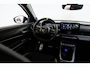 Abarth 600e Scorpionissima 54 kWh | Tot 8 Jaar Garantie | Camera | Navigatie | 20 inch Lichtmetaal | Sabelt Stoelen | Verwarmde stoelen |