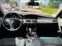 BMW 5-Serie 520i | Carplay | Elek. Schuif-/Kanteldak | Xenon | Cruise Control | Parkeersensoren voor/achter | Stoelverwarming