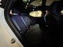 Lynk & Co 02 Core 66 kWh Stoelverwarming, Apple CarPlay, Achteruitrijcamera, Panoramadak, Elektrische Achterklep