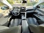 Peugeot 3008 1.2 PureTech 130PK Blue Lease Active Automaat + 17"/ Navi/ Clima/ Cruise/ Full-LED/ Camera/ Trekhaak/ CarPlay