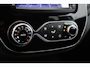 Renault Captur 0.9 TCe Limited/ Two-Tone/ 17'' LMV/ LED Koplampen/ Keyless/ Half-Leder/ Apple + Android/ Clima/ Cruise/ Extra Getint glas/ PDC/ Bluetooth/ Armsteun/ Multi. LEDER. Stuur/ LED Mistl.