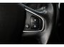 Renault Captur 0.9 TCe Limited/ Two-Tone/ 17'' LMV/ LED Koplampen/ Keyless/ Half-Leder/ Apple + Android/ Clima/ Cruise/ Extra Getint glas/ PDC/ Bluetooth/ Armsteun/ Multi. LEDER. Stuur/ LED Mistl.