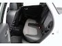 Renault Captur 0.9 TCe Limited/ Two-Tone/ 17'' LMV/ LED Koplampen/ Keyless/ Half-Leder/ Apple + Android/ Clima/ Cruise/ Extra Getint glas/ PDC/ Bluetooth/ Armsteun/ Multi. LEDER. Stuur/ LED Mistl.