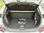 Hyundai Kona Electric EV Fashion 64 kWh ✓2e Eigenaar✓Carplay✓Camera✓Trekhaak✓Dealer Onderhouden✓Draadloze telefoonlader✓Navi✓Keyless✓✓Rijstrooksensor✓Dodehoeksensor✓Pdc✓Lm velgen 17"✓Clima✓Cruise✓204pk✓N.A.P✓Bj 12-2020✓Apk tot 09-2028
