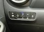 Hyundai Kona Electric EV Fashion 64 kWh ✓2e Eigenaar✓Carplay✓Camera✓Trekhaak✓Dealer Onderhouden✓Draadloze telefoonlader✓Navi✓Keyless✓✓Rijstrooksensor✓Dodehoeksensor✓Pdc✓Lm velgen 17"✓Clima✓Cruise✓204pk✓N.A.P✓Bj 12-2020✓Apk tot 09-2028