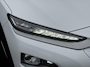 Hyundai Kona Electric EV Fashion 64 kWh ✓2e Eigenaar✓Carplay✓Camera✓Trekhaak✓Dealer Onderhouden✓Draadloze telefoonlader✓Navi✓Keyless✓✓Rijstrooksensor✓Dodehoeksensor✓Pdc✓Lm velgen 17"✓Clima✓Cruise✓204pk✓N.A.P✓Bj 12-2020✓Apk tot 09-2028