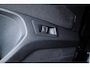 Volkswagen T-Roc 1.5 TSI Style Business/ Trekhaak/ Elek. Kofferklep/ Apple + Android/ DAB+/ Navi/ Airco/ Adaptive Cruise/ Lane-Assist./ Elek. pakket/ Isofix/ Bluetooth/ Multi. LEDER. Stuur/ 16'' LMV/ Mistl./ PDC/ LED Dagrijverl.