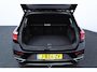 Volkswagen T-Roc 1.5 TSI Style Business/ Trekhaak/ Elek. Kofferklep/ Apple + Android/ DAB+/ Navi/ Airco/ Adaptive Cruise/ Lane-Assist./ Elek. pakket/ Isofix/ Bluetooth/ Multi. LEDER. Stuur/ 16'' LMV/ Mistl./ PDC/ LED Dagrijverl.