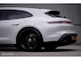 Porsche Taycan Sport Turismo GTS 93 kWh 517 pk | Alcantara pack | Carbon afwerking | Sportchrono | 21 inch | krijtgrijs | 360 camera | Panorama | Comfort stoelen | Rijklaarprijs |