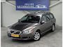 Volvo V70 2.5T Kinetic Onderhoud Leer Trekhaak PerformanceSound Mooi!