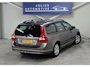 Volvo V70 2.5T Kinetic Onderhoud Leer Trekhaak PerformanceSound Mooi!
