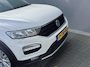 Volkswagen T-Roc 1.0 TSI Style Business / Trekhaak (1.300 KG) / Adaptieve Cruise Control / Stoelverwarming voor / Navigatie DMV Apple Carplay&Android Auto / Airco /