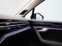 Volkswagen Touareg 3.0 TSi eHybrid 4MOTION Elegance 381 PK | V6 | Luchtvering | Plug-In | Nightvision | Panorama Dak | Trekhaak | Head-Updisplay | Stoelverwarming Voor & Achter | Dynaudio | Geheugenfunctie stoelen | Dealer Onderhouden